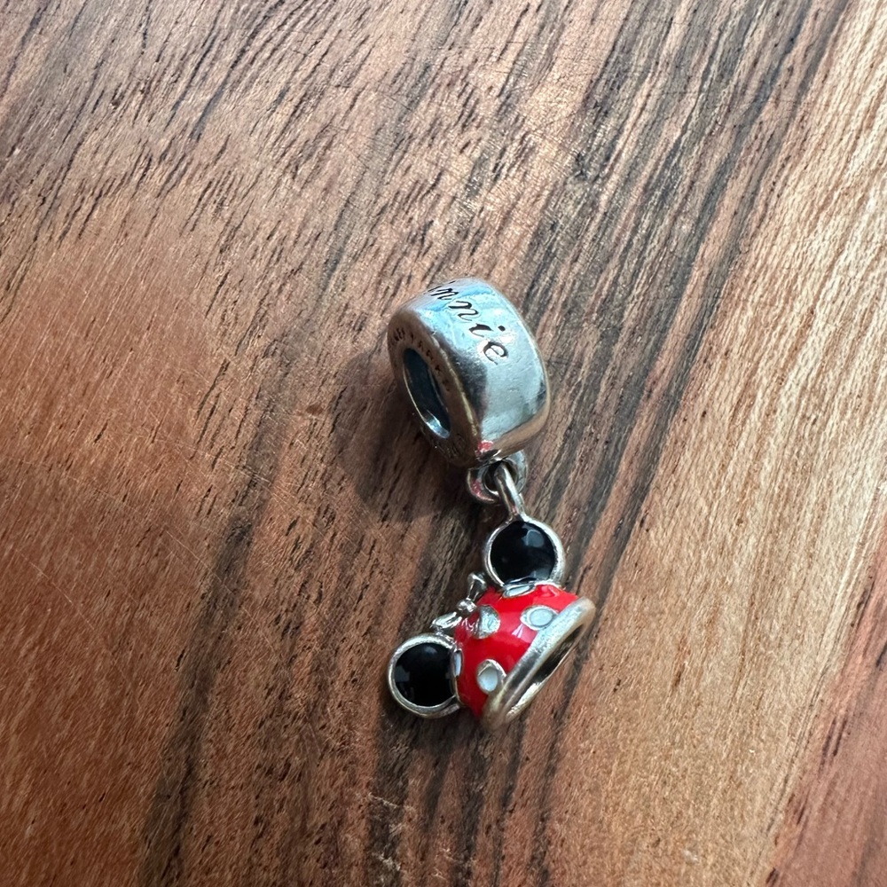 Disney Park Exclusive Pandora Minnie charm